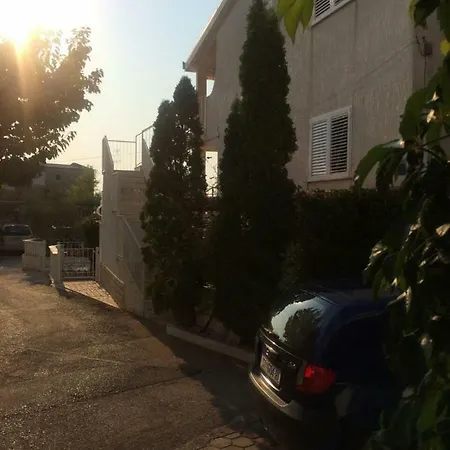 דירה Two-bedroom Lozina רוגוזניצה